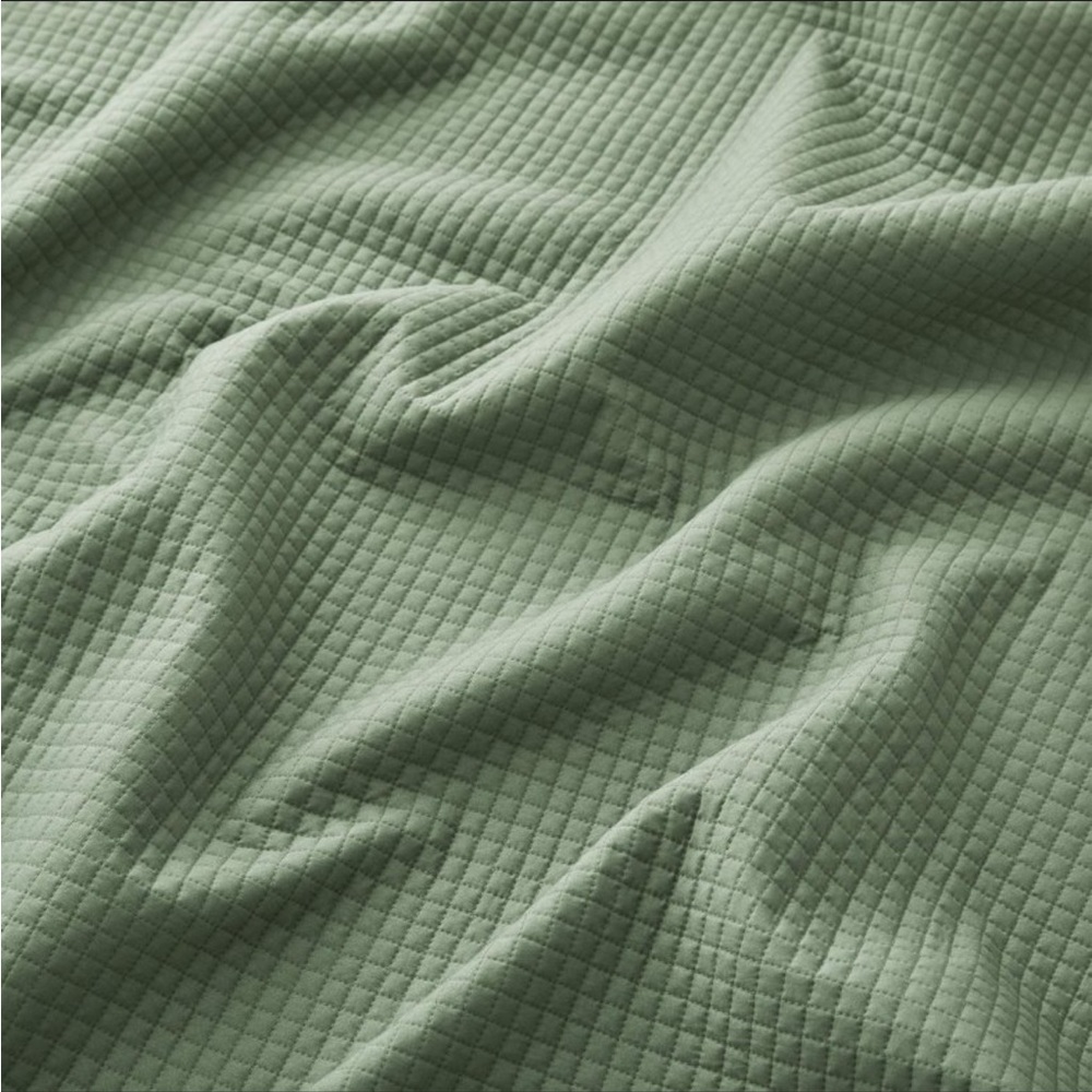 3-Piece Reversible Ultra Lighweight Coverlet Premium Microfiber Quilt Set - Picture 5 of 5